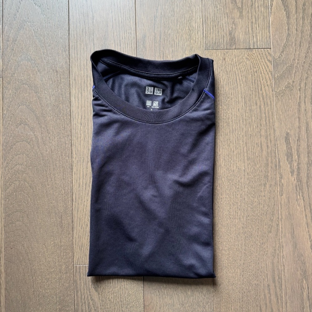 BLUE UNIQLO DRI FIT SHIRT